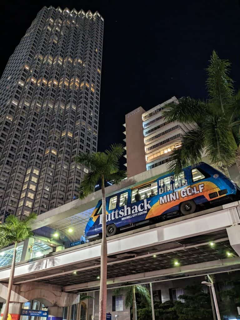 How to get to Miami Design District by Bus or Subway?